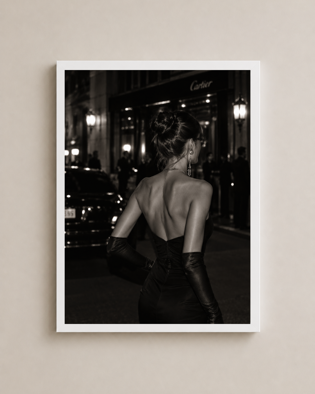 Tout En Noir Frame